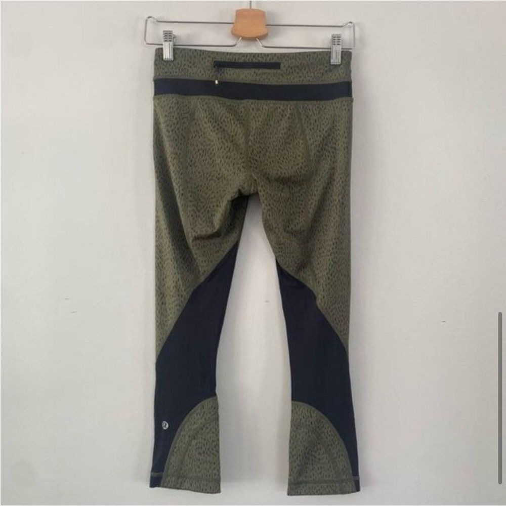 Lululemon Inspire Crop II Leggings Luxtreme in Dottie Dash Fatigue Green Black 4 - Picture 5 of 11